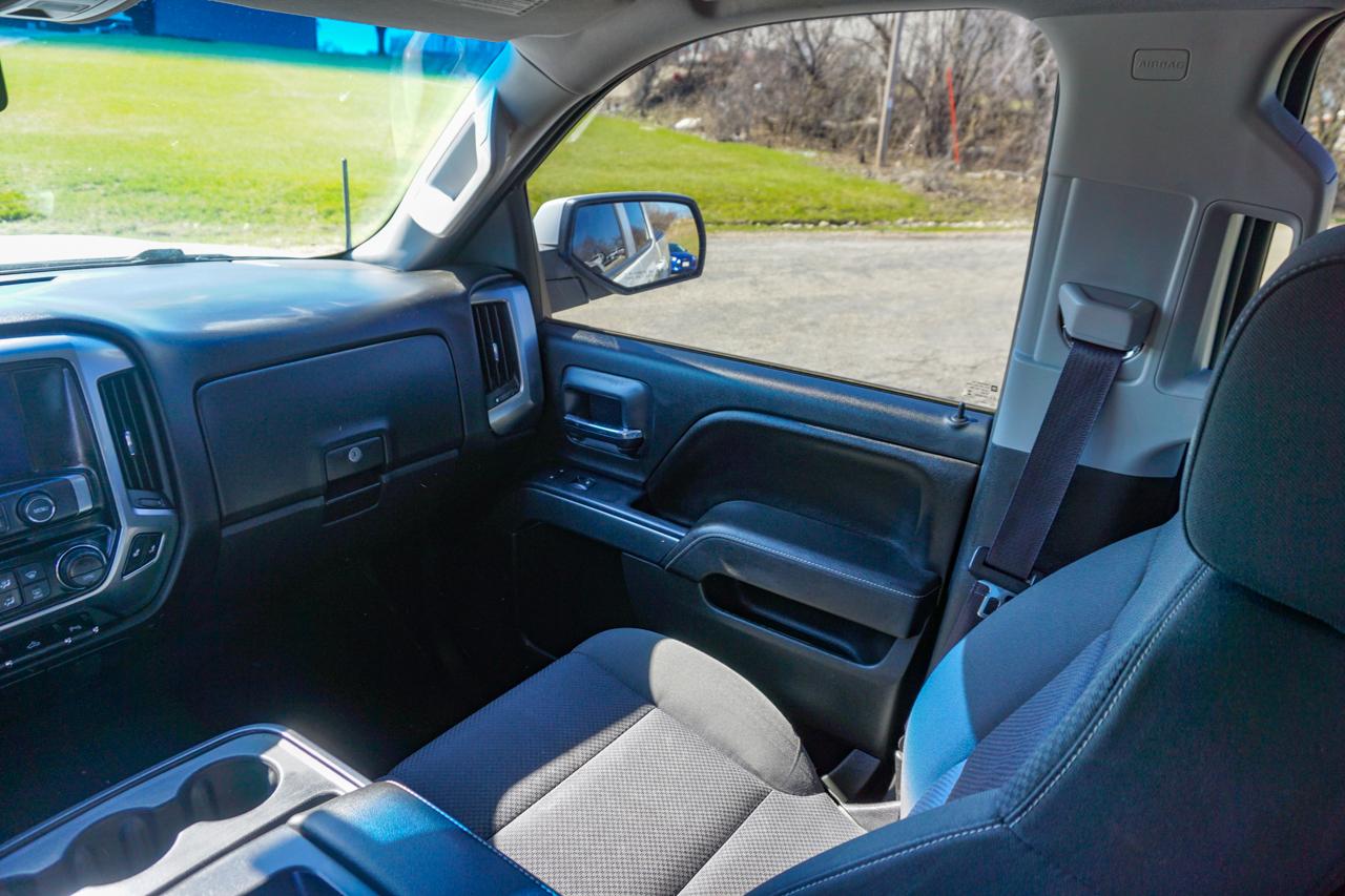 Chevrolet Silverado 1500 4WD Crew Cab 143.5" LT w/1LT 2015