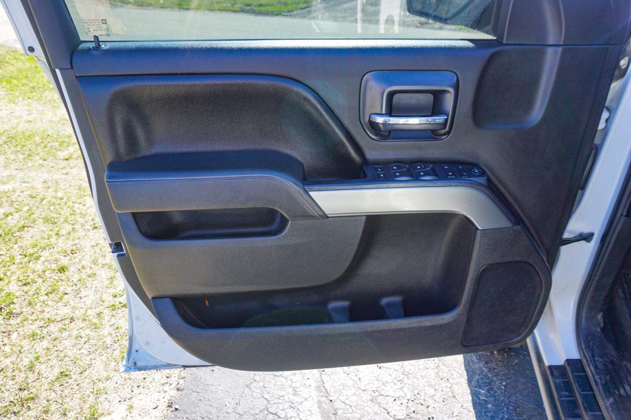 Chevrolet Silverado 1500 4WD Crew Cab 143.5" LT w/1LT 2015