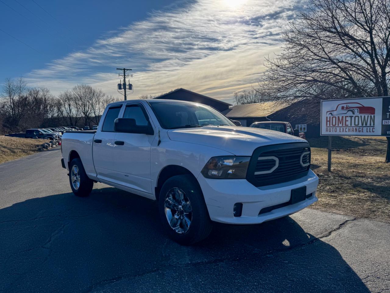 RAM 1500 Express 4x4 Quad Cab 6'4" Box 2018