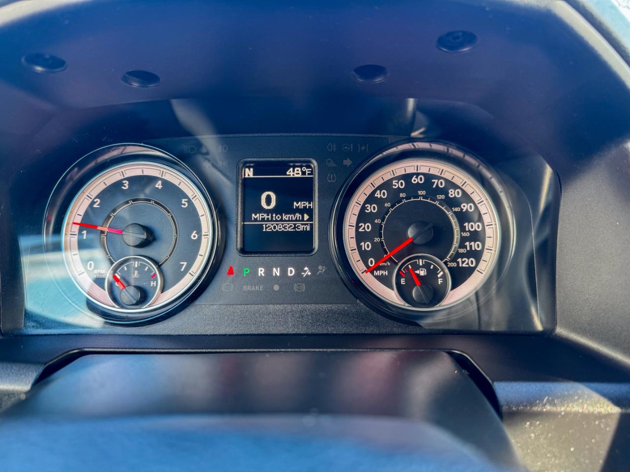 RAM 1500 Express 4x4 Quad Cab 6'4" Box 2018