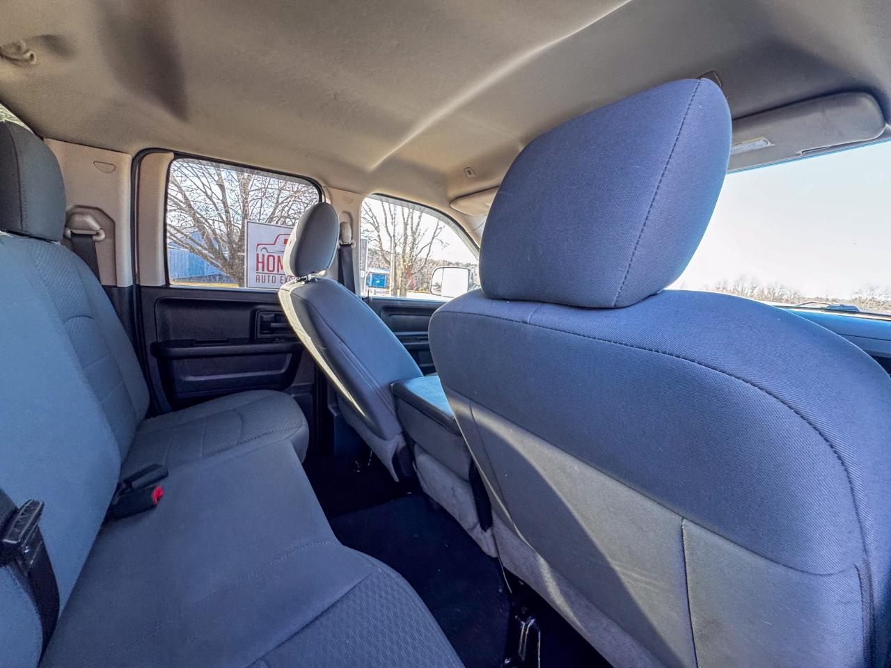 RAM 1500 Express 4x4 Quad Cab 6'4" Box 2018