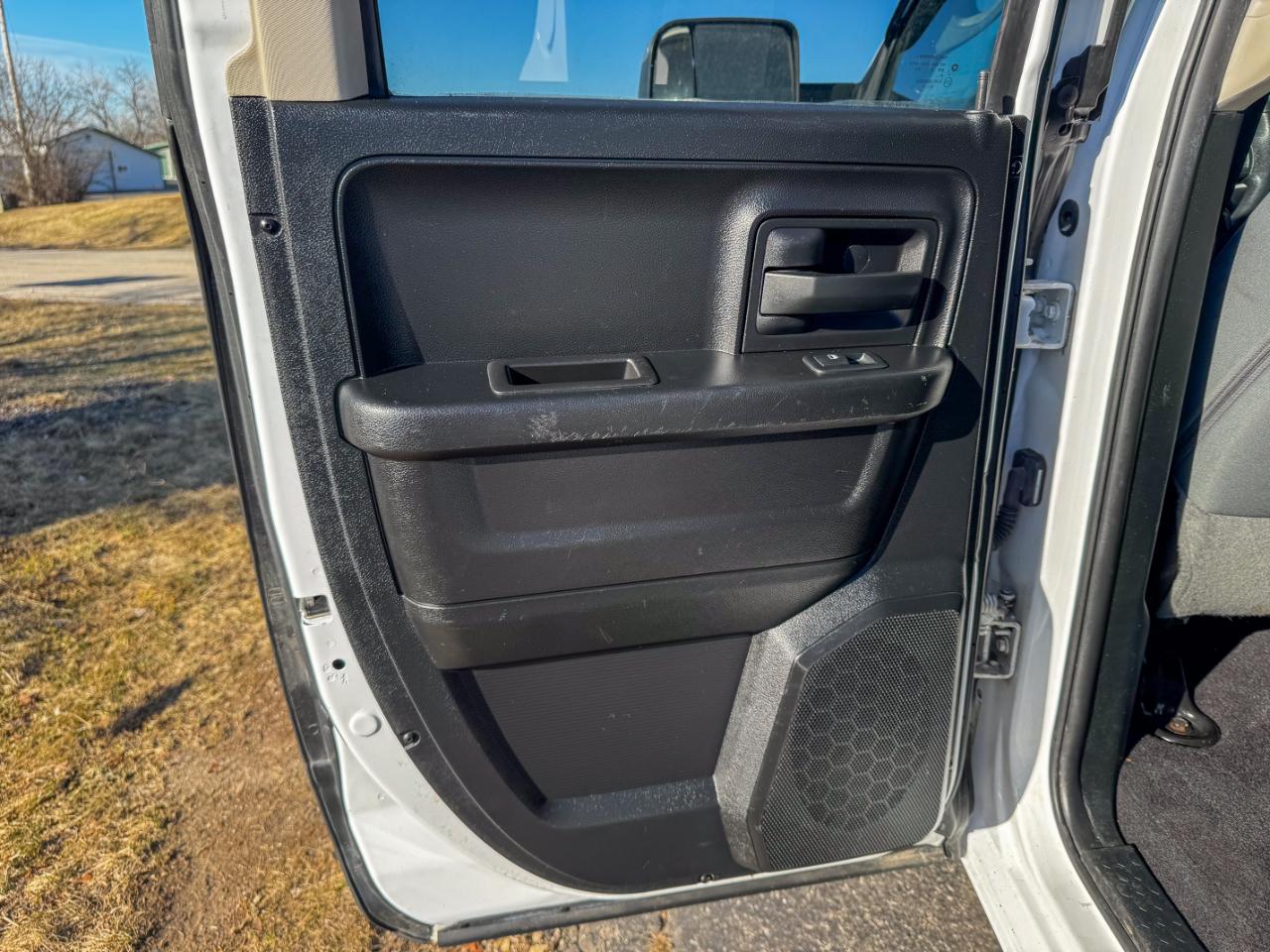 RAM 1500 Express 4x4 Quad Cab 6'4" Box 2018