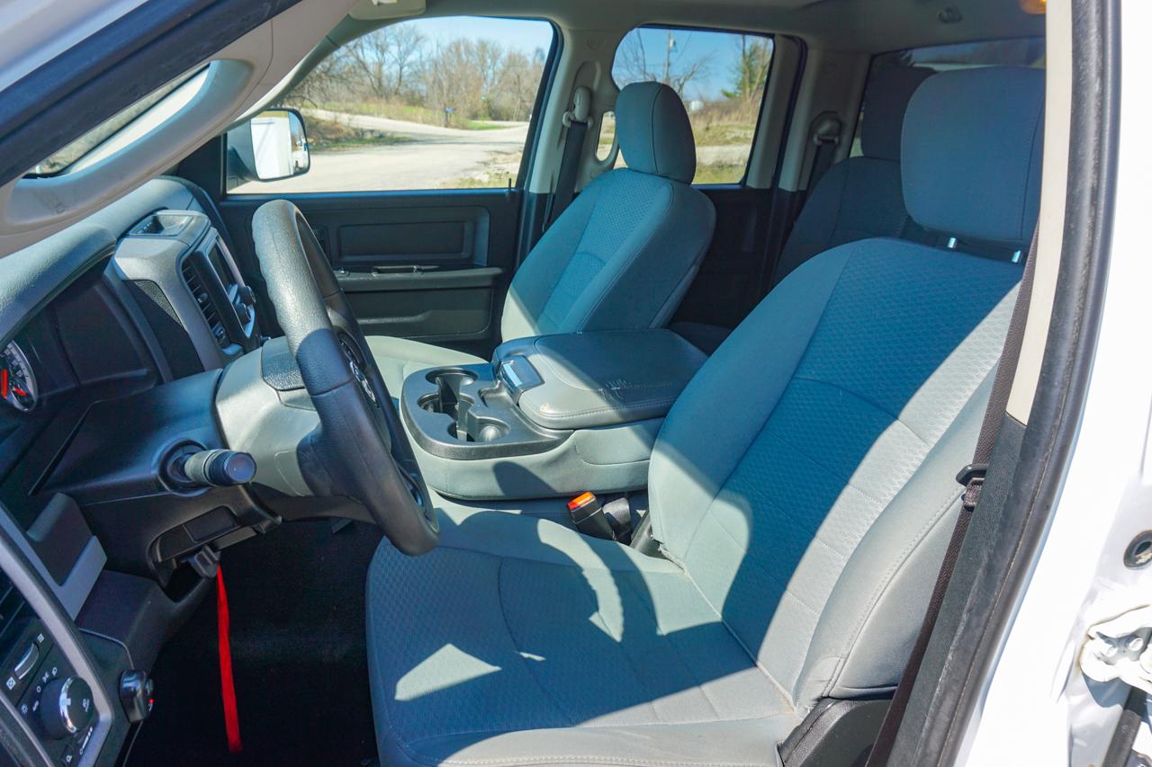 RAM 1500 Express 4x4 Quad Cab 6'4" Box 2018