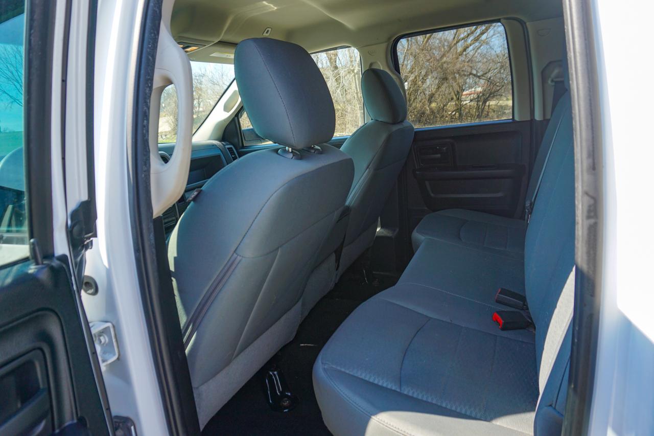 RAM 1500 Express 4x4 Quad Cab 6'4" Box 2018