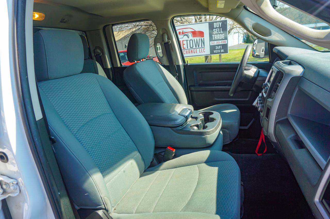 RAM 1500 Express 4x4 Quad Cab 6'4" Box 2018