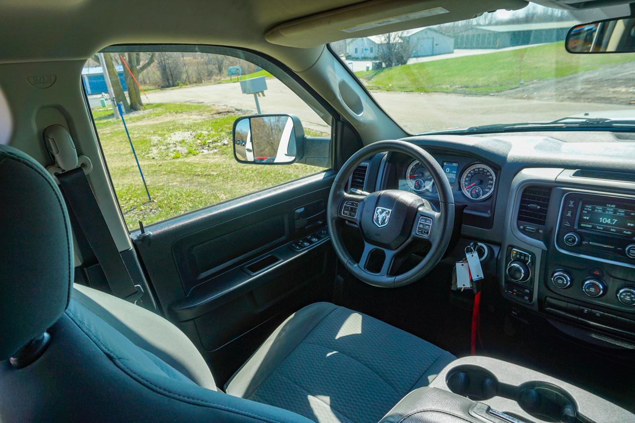 RAM 1500 Express 4x4 Quad Cab 6'4" Box 2018