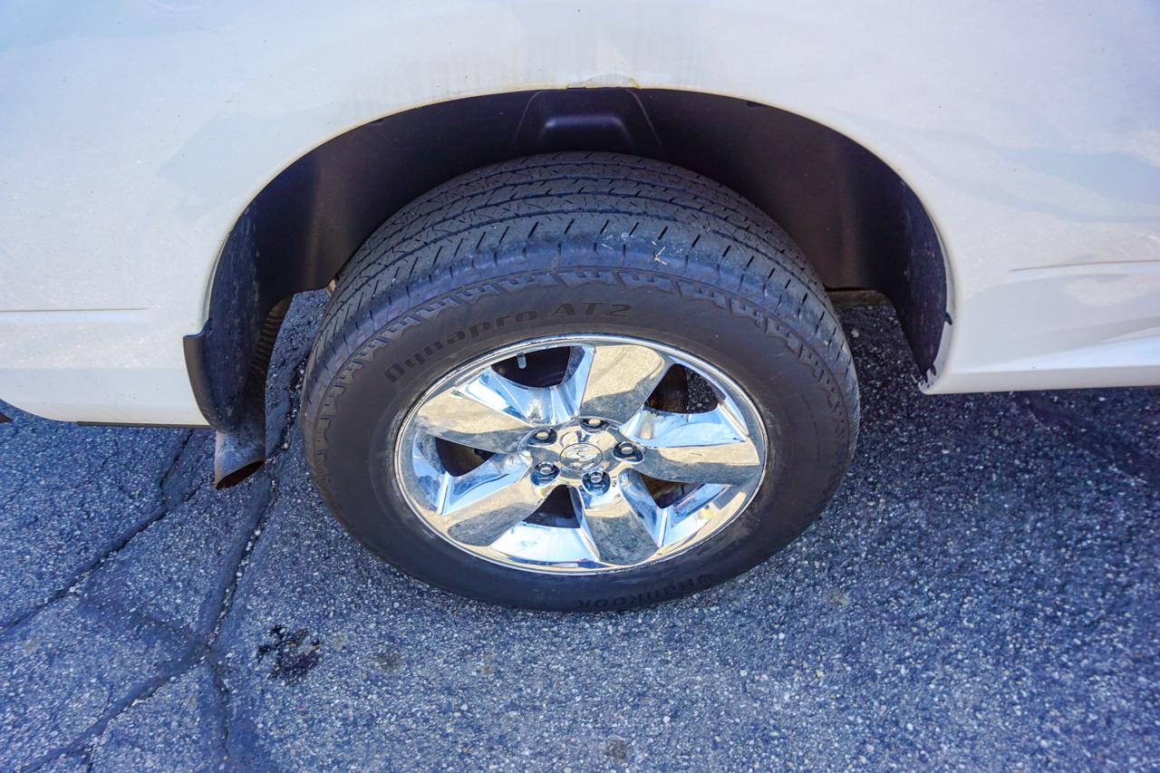 RAM 1500 Express 4x4 Quad Cab 6'4" Box 2018