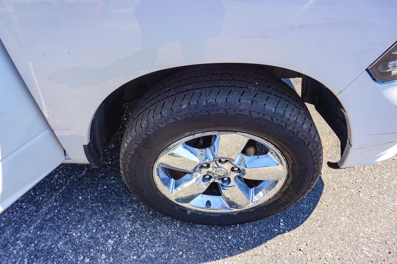 RAM 1500 Express 4x4 Quad Cab 6'4" Box 2018