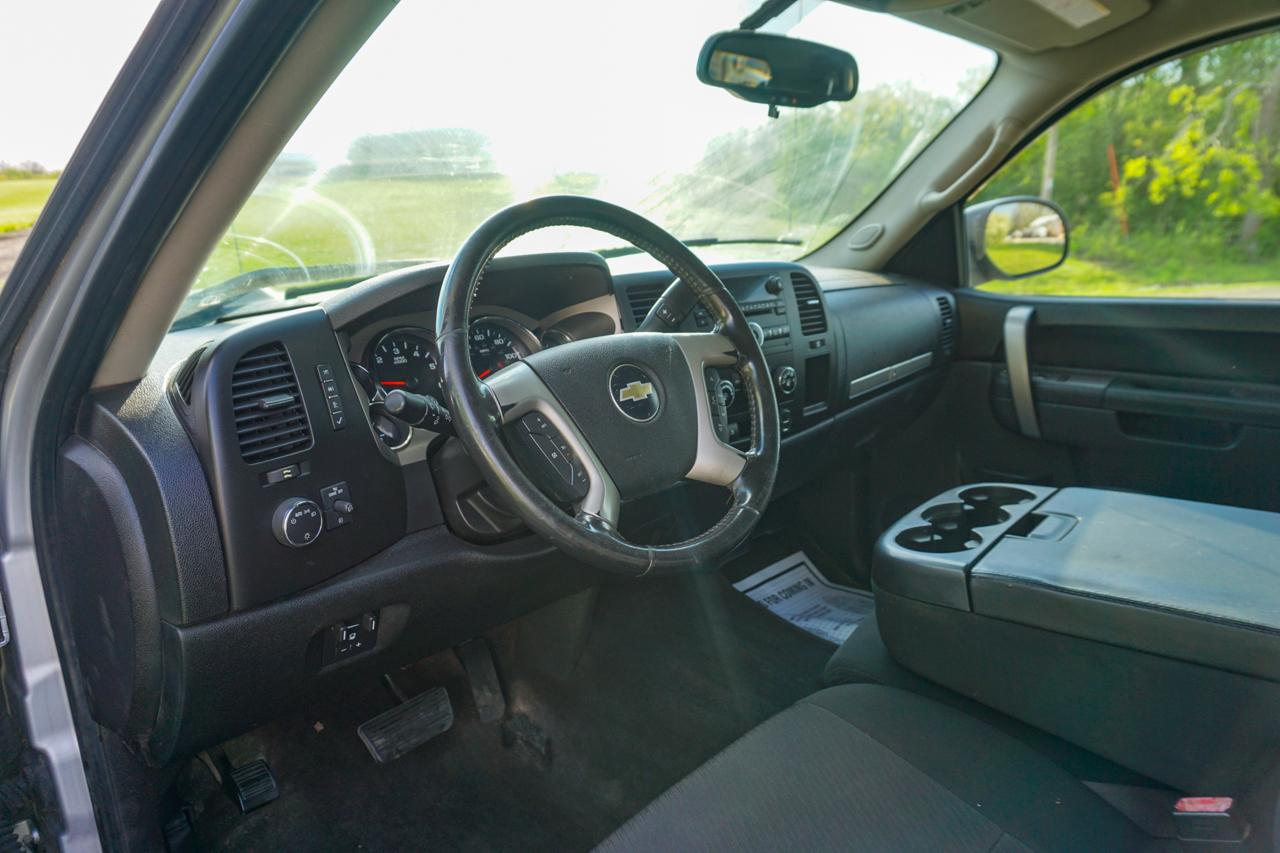 Chevrolet Silverado 2500HD 4WD Ext Cab 143.5" LT 2010