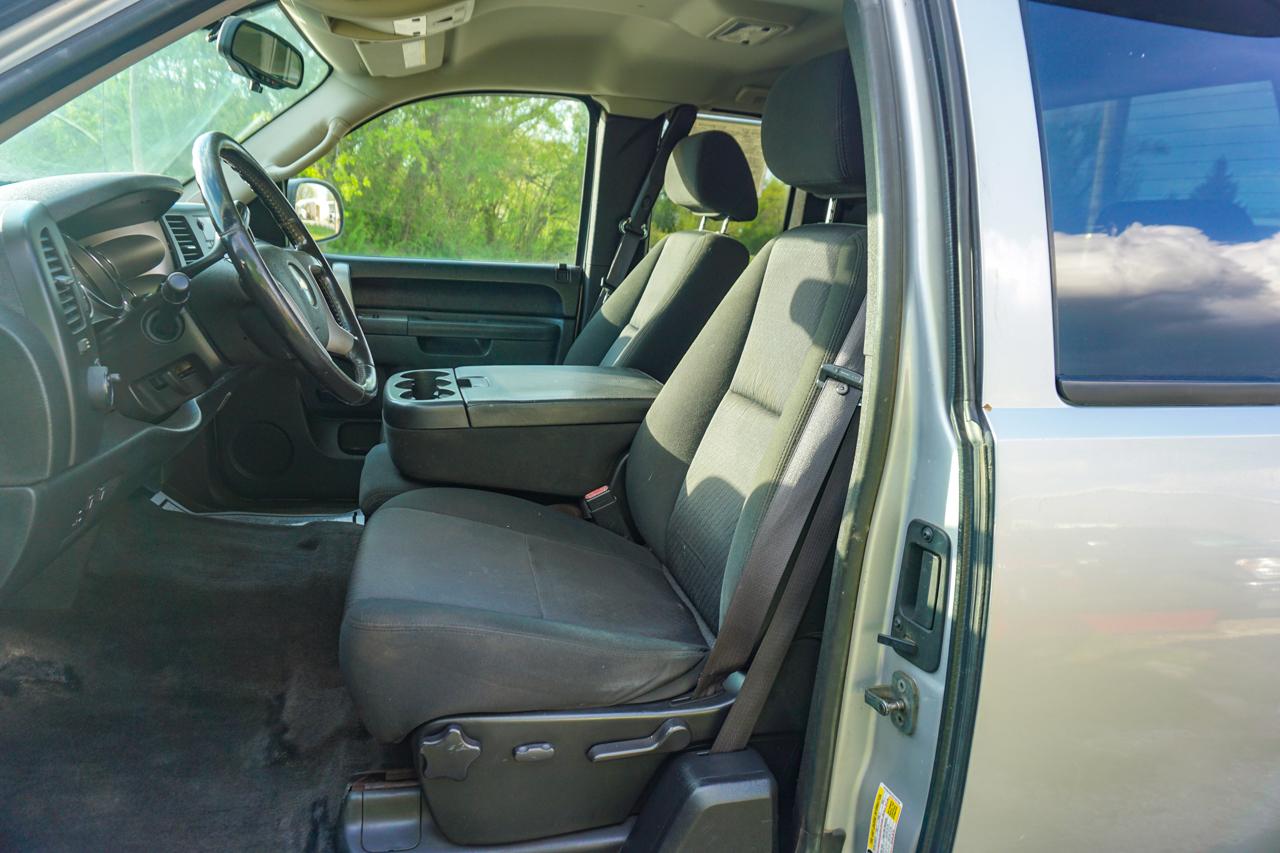 Chevrolet Silverado 2500HD 4WD Ext Cab 143.5" LT 2010