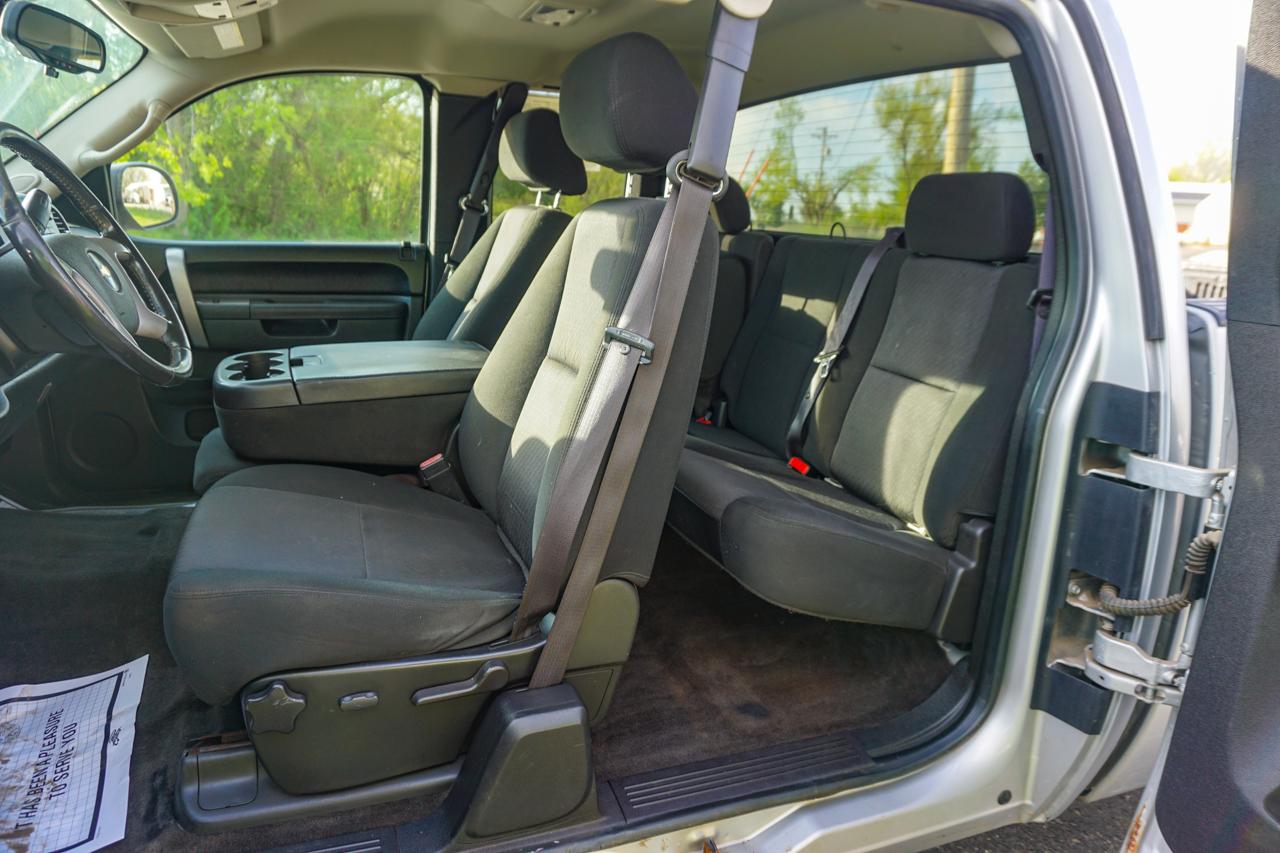 Chevrolet Silverado 2500HD 4WD Ext Cab 143.5" LT 2010