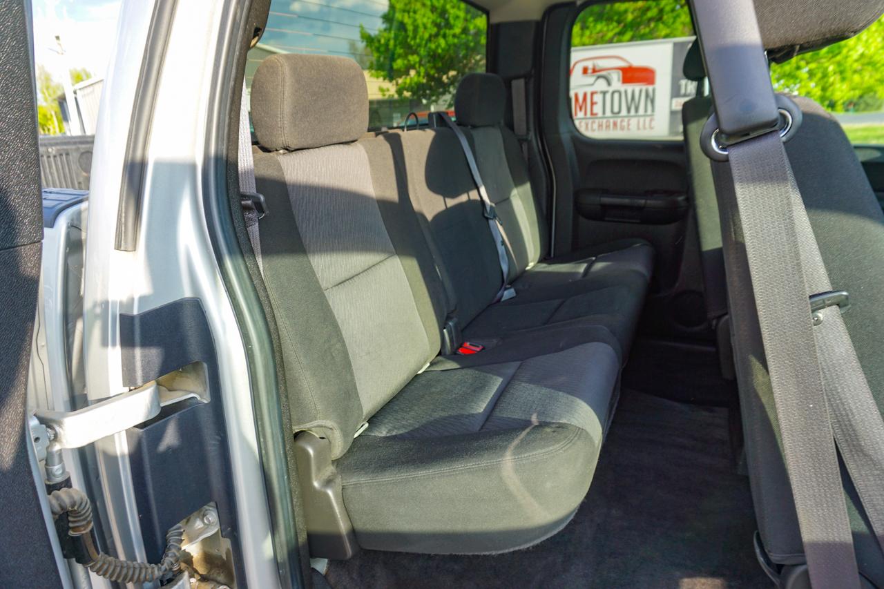 Chevrolet Silverado 2500HD 4WD Ext Cab 143.5" LT 2010
