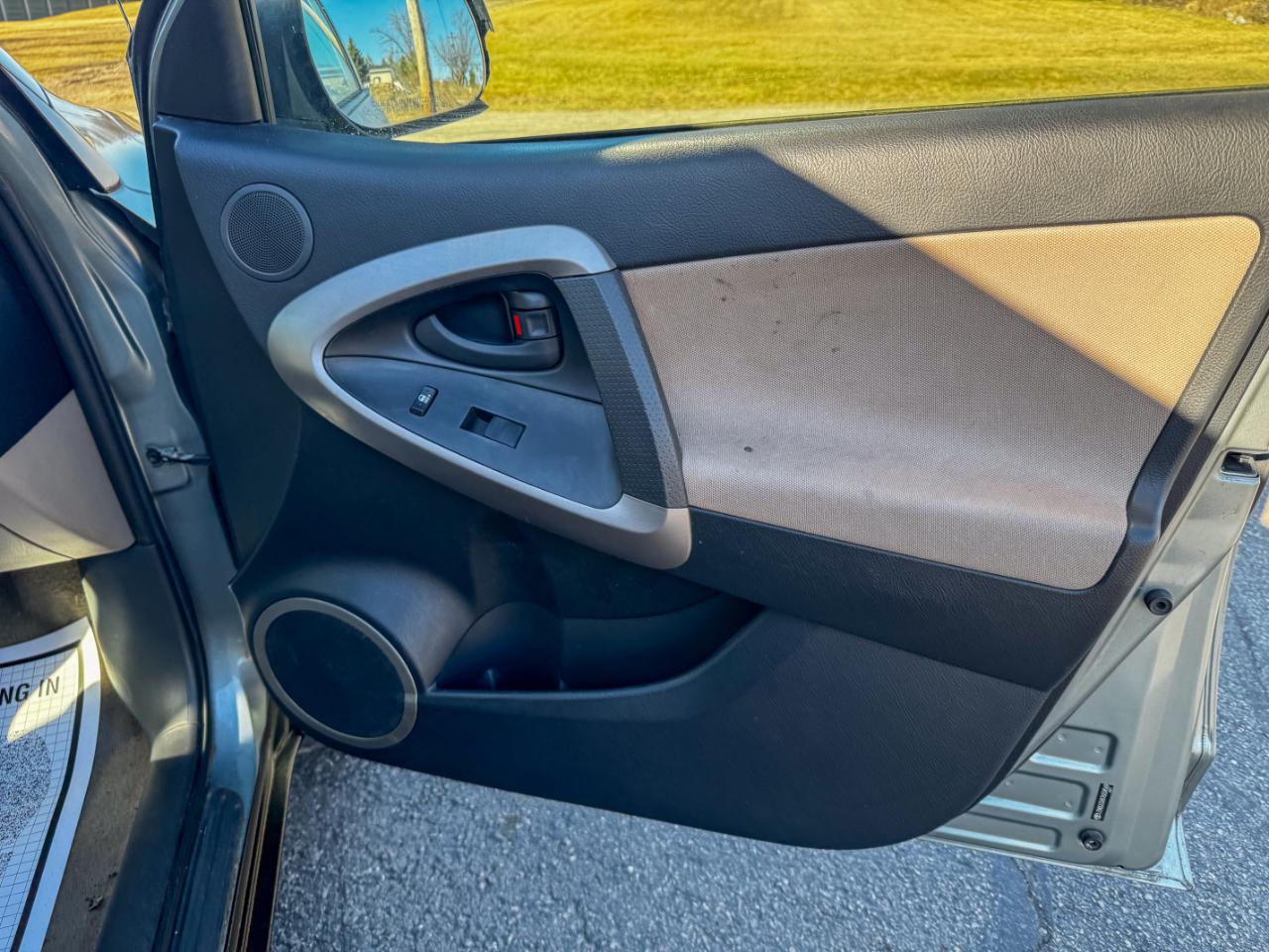 Toyota RAV4 4WD 4dr 4-cyl (Natl) 2007