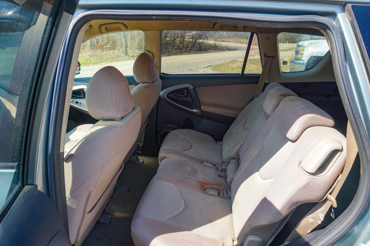 Toyota RAV4 4WD 4dr 4-cyl (Natl) 2007