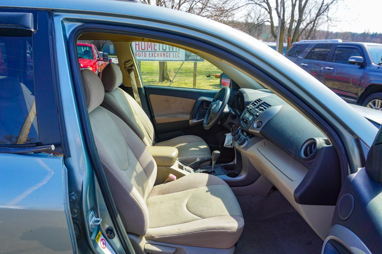 Toyota RAV4 4WD 4dr 4-cyl (Natl) 2007