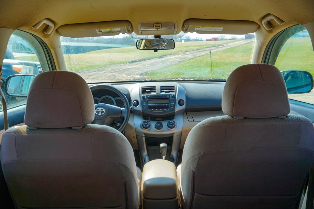 Toyota RAV4 4WD 4dr 4-cyl (Natl) 2007