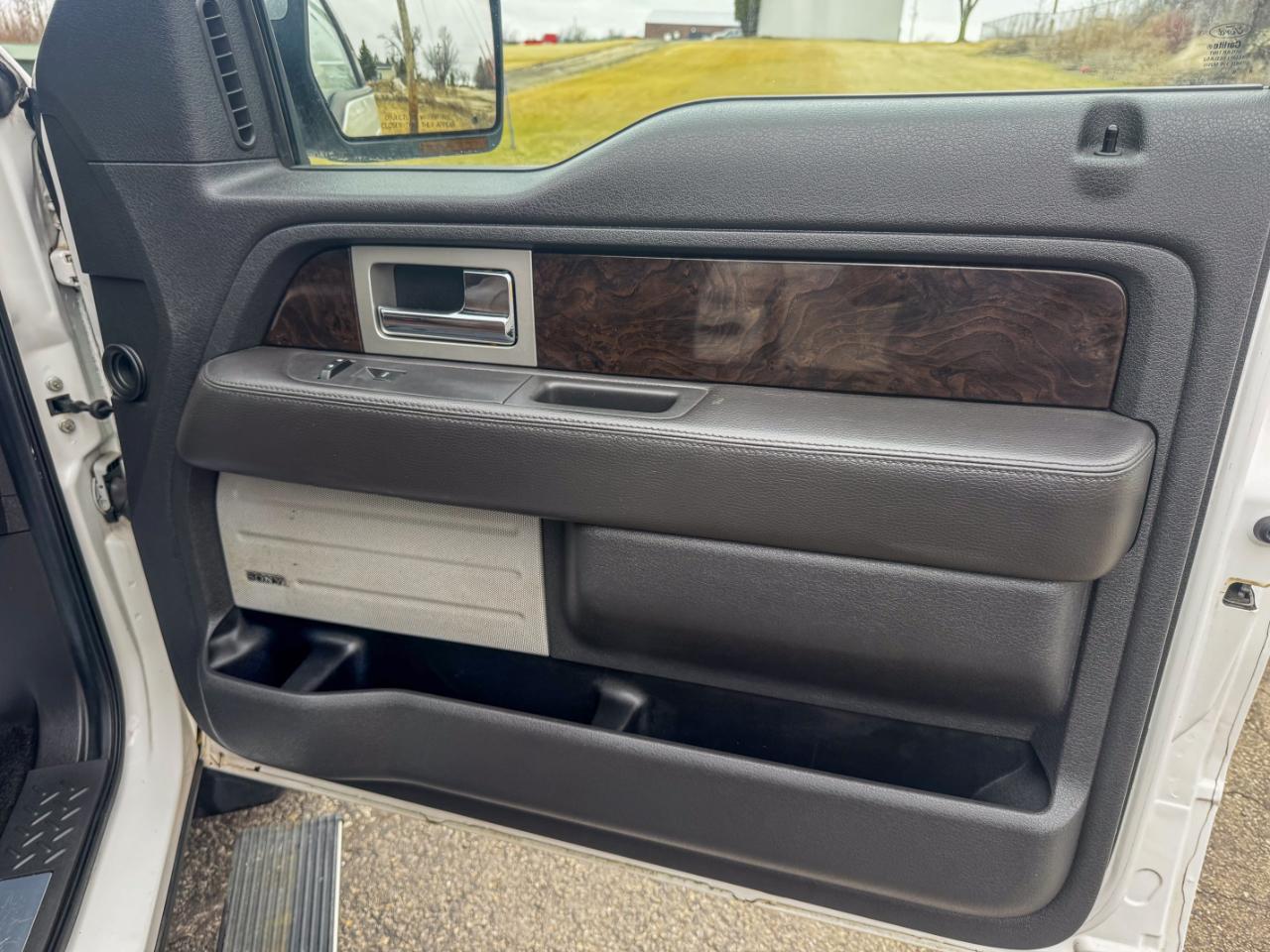 Ford F-150 4WD SuperCrew 145" Platinum 2014