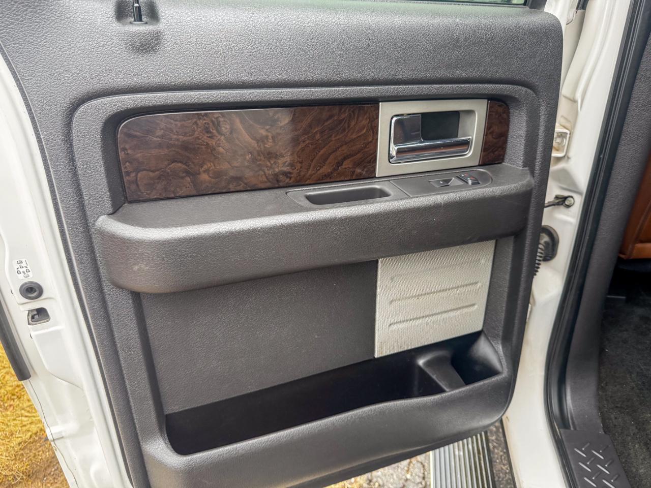 Ford F-150 4WD SuperCrew 145" Platinum 2014