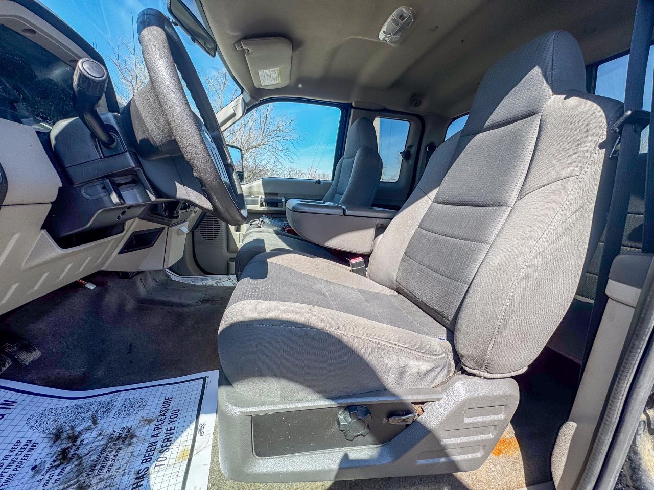 Ford Super Duty F-250 SRW 4WD SuperCab 142" Lariat 2010