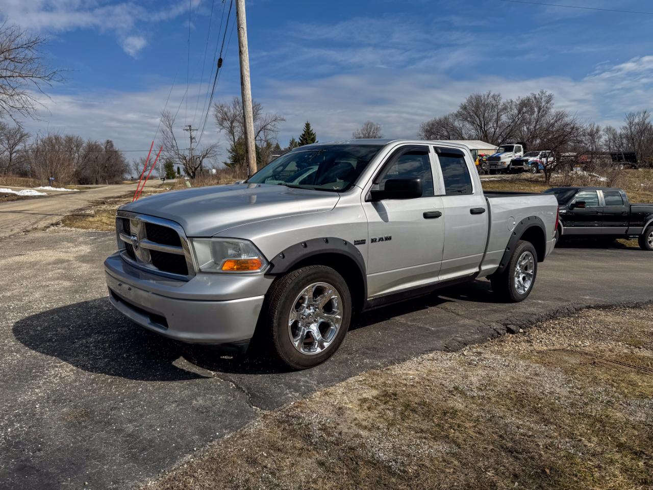 Dodge Ram 1500 4WD Quad Cab 140.5" ST 2010