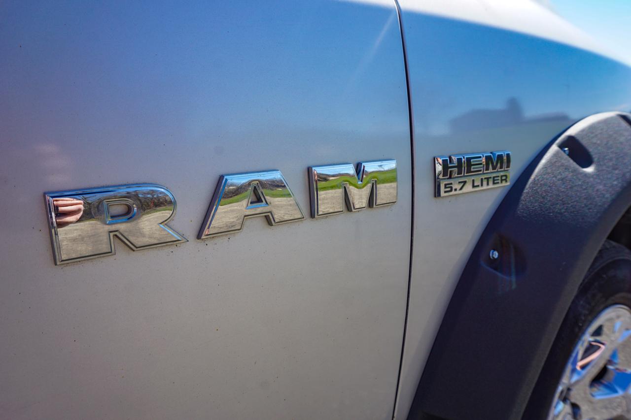 Dodge Ram 1500 4WD Quad Cab 140.5" ST 2010