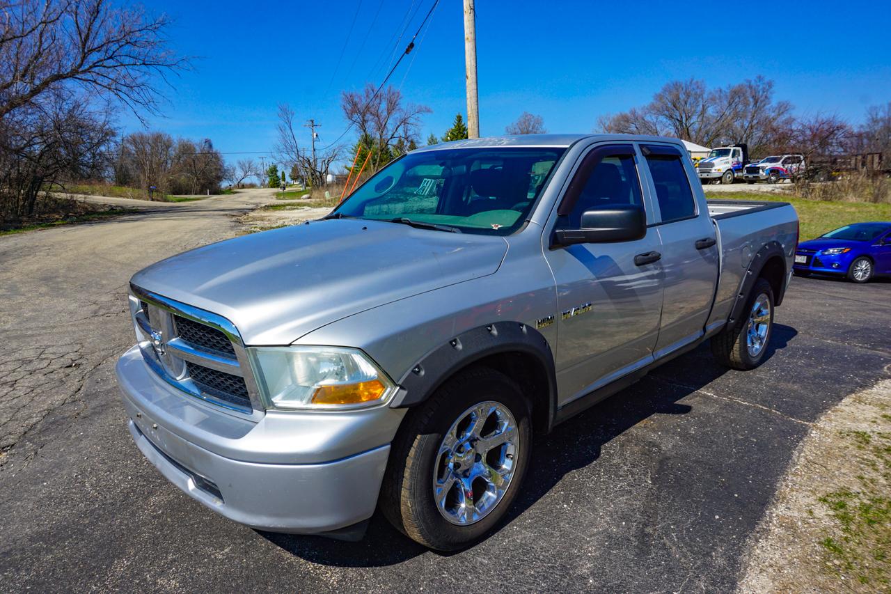 Dodge Ram 1500 4WD Quad Cab 140.5" ST 2010
