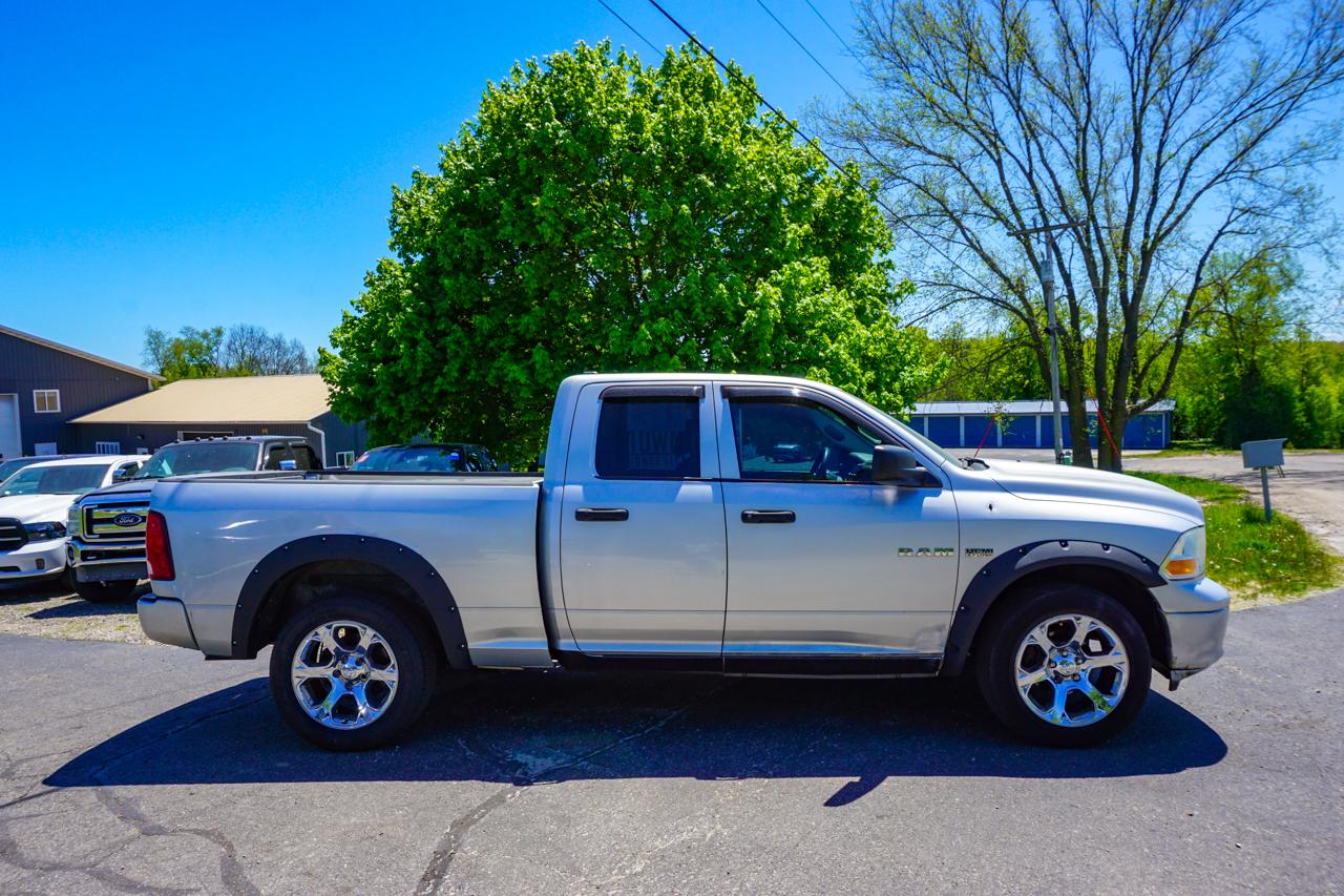 Dodge Ram 1500 4WD Quad Cab 140.5" ST 2010