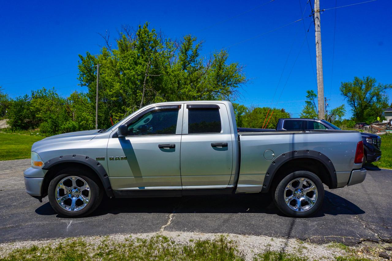Dodge Ram 1500 4WD Quad Cab 140.5" ST 2010