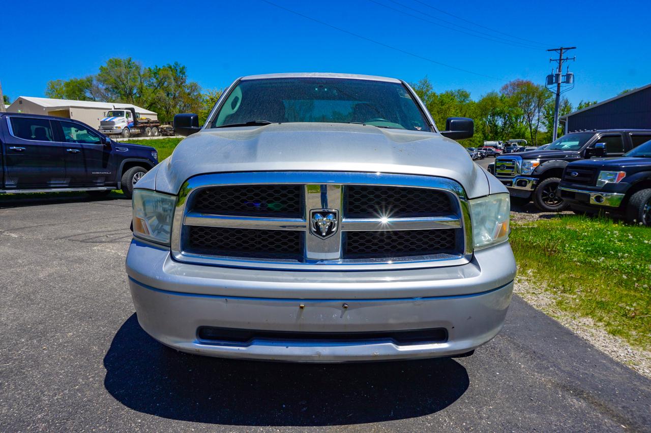 Dodge Ram 1500 4WD Quad Cab 140.5" ST 2010