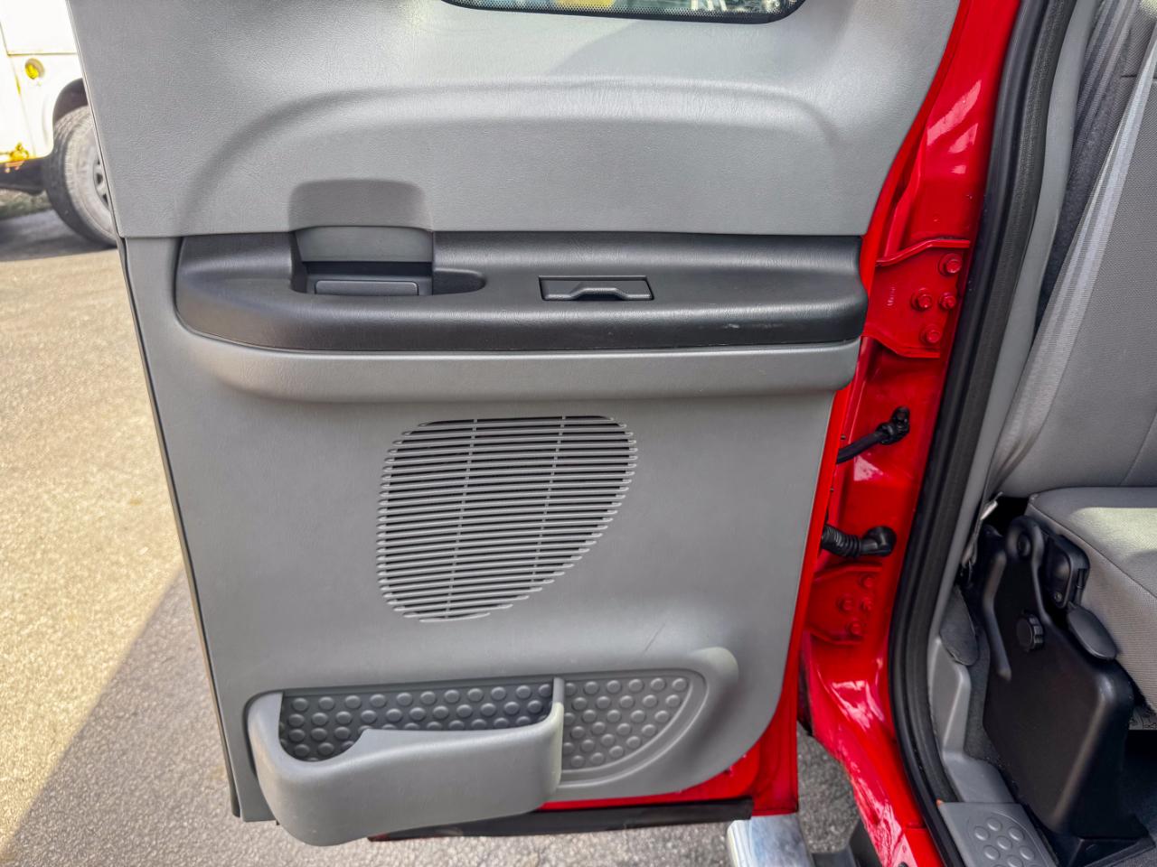 Ford Super Duty F-250 Supercab 142" Lariat 4WD 2005