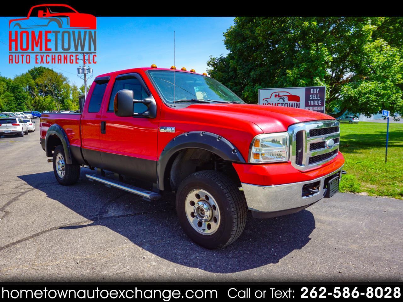 2005 Ford Super Duty F-250 Supercab 142" Lariat 4WD