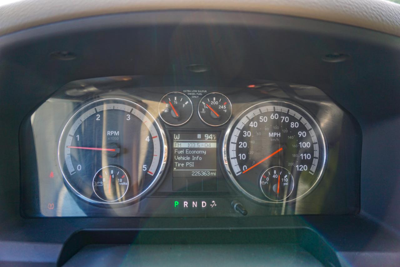 Dodge Ram 2500 4WD Crew Cab 149" SLT 2010