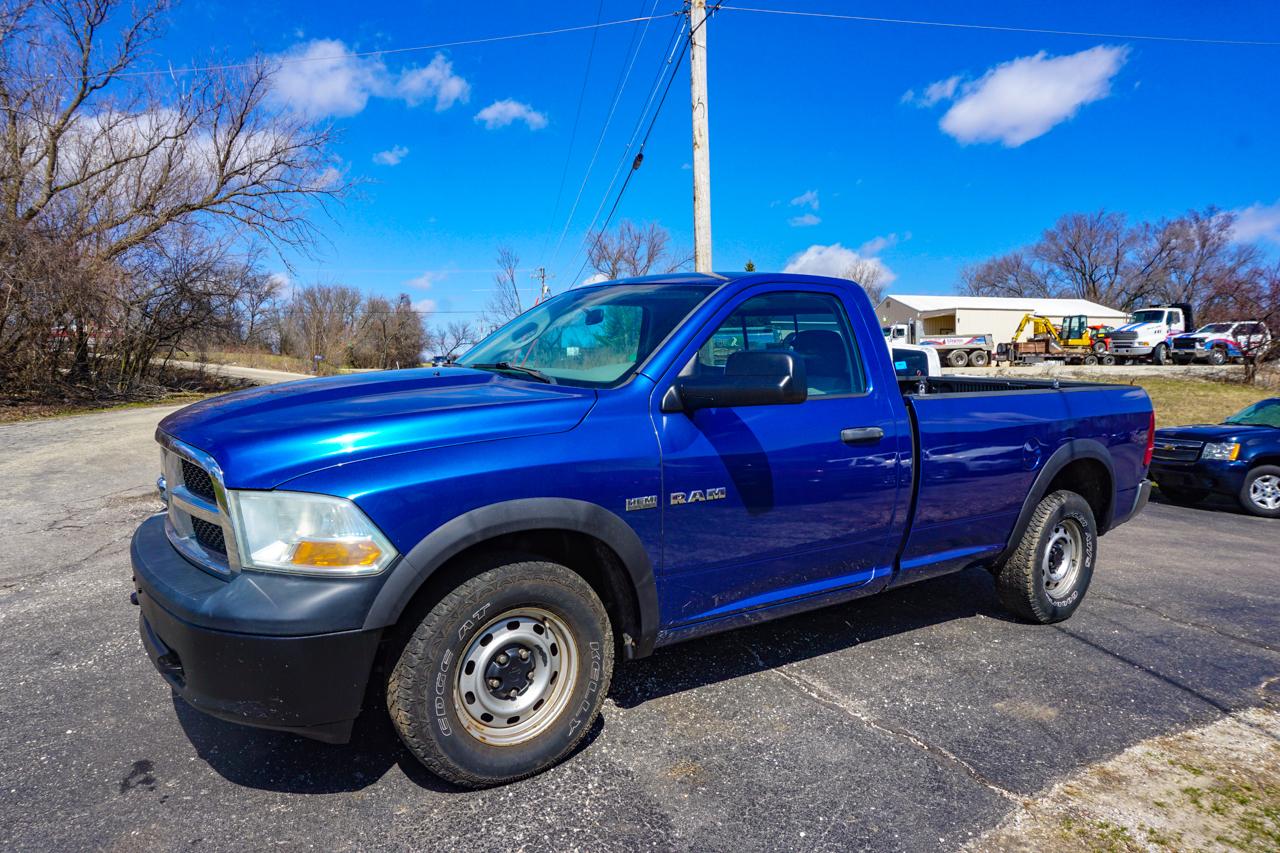 Dodge Ram 1500 4WD Reg Cab 140.5" ST 2010