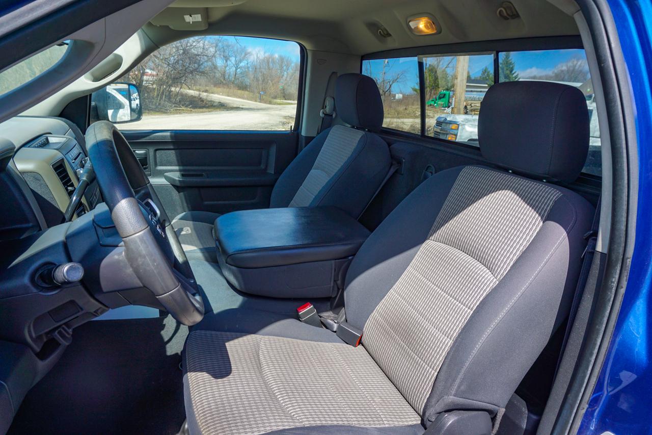 Dodge Ram 1500 4WD Reg Cab 140.5" ST 2010