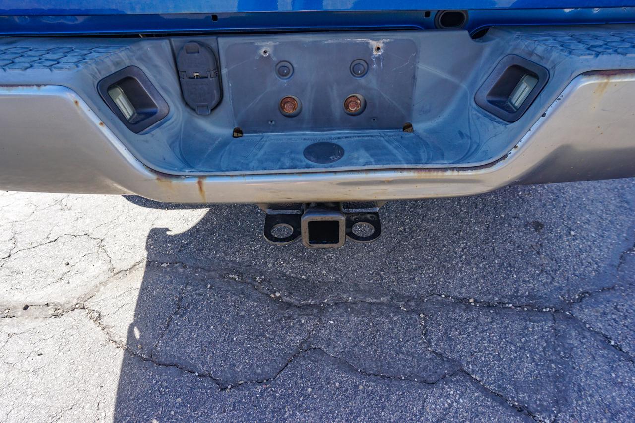 Dodge Ram 1500 4WD Reg Cab 140.5" ST 2010