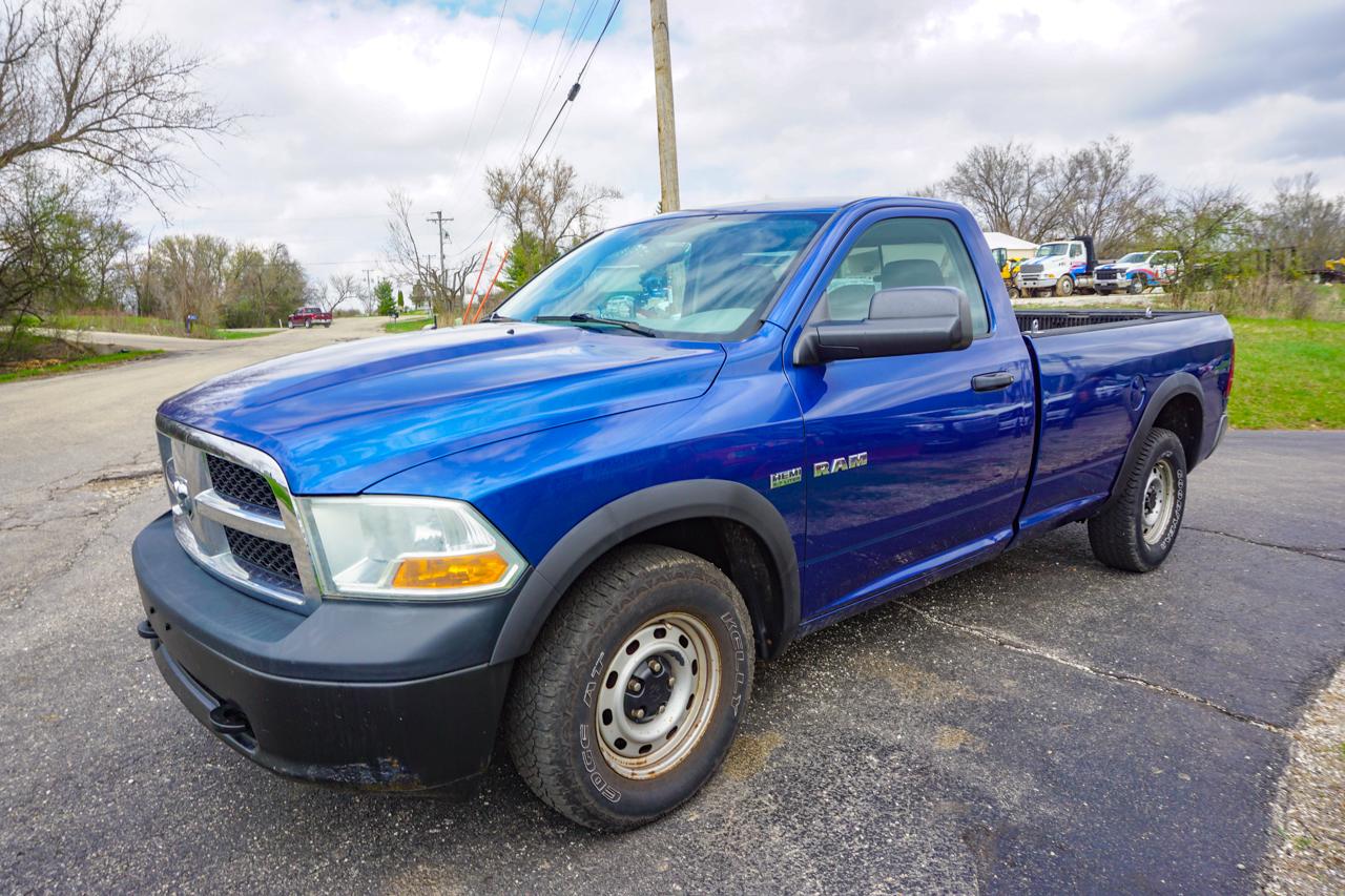 Dodge Ram 1500 4WD Reg Cab 140.5" ST 2010