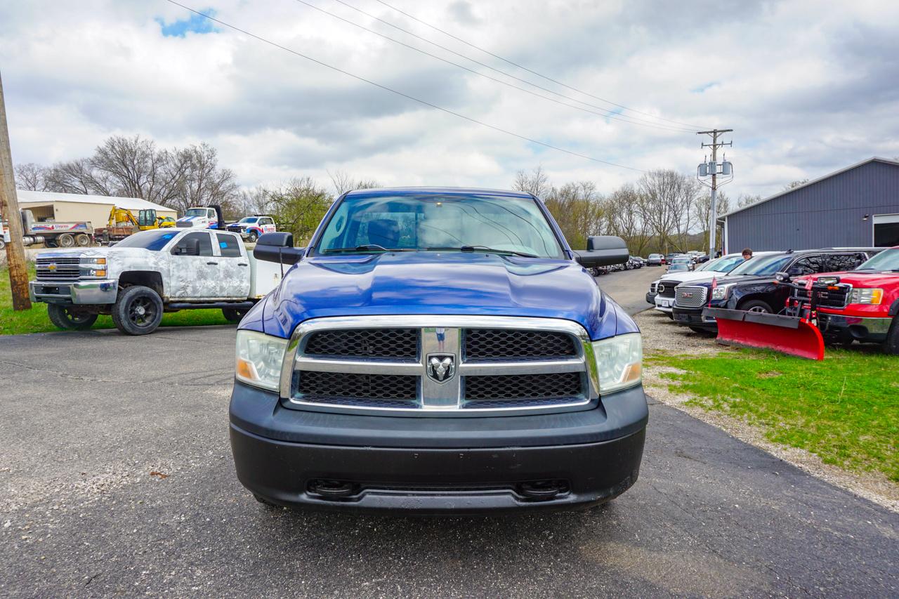 Dodge Ram 1500 4WD Reg Cab 140.5" ST 2010