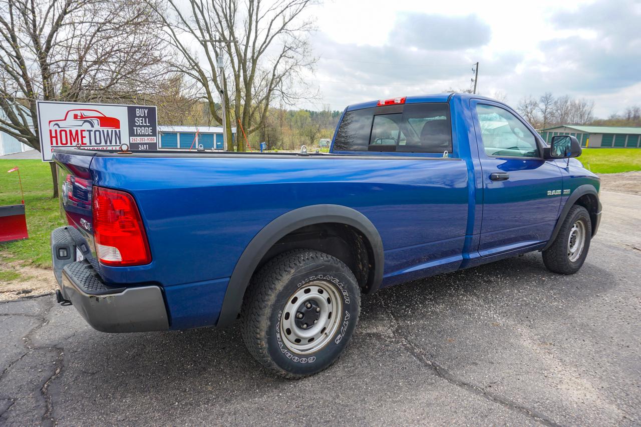 Dodge Ram 1500 4WD Reg Cab 140.5" ST 2010