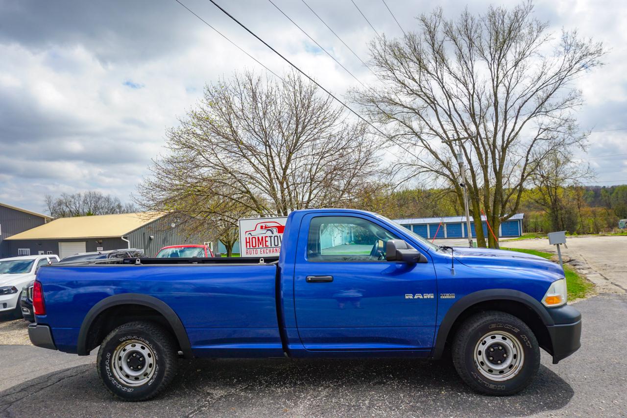 Dodge Ram 1500 4WD Reg Cab 140.5" ST 2010