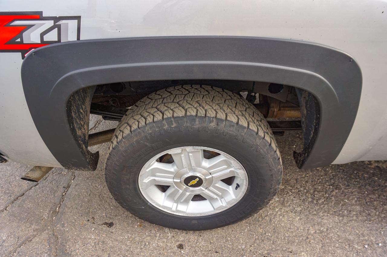 Chevrolet Silverado 1500 4WD Ext Cab 143.5" LT 2010