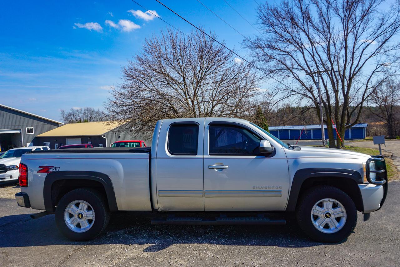 Chevrolet Silverado 1500 4WD Ext Cab 143.5" LT 2010
