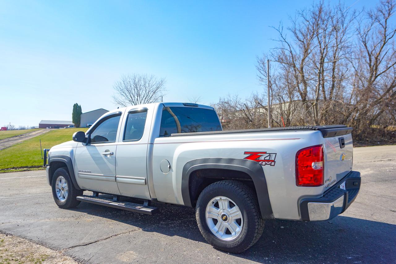 Chevrolet Silverado 1500 4WD Ext Cab 143.5" LT 2010