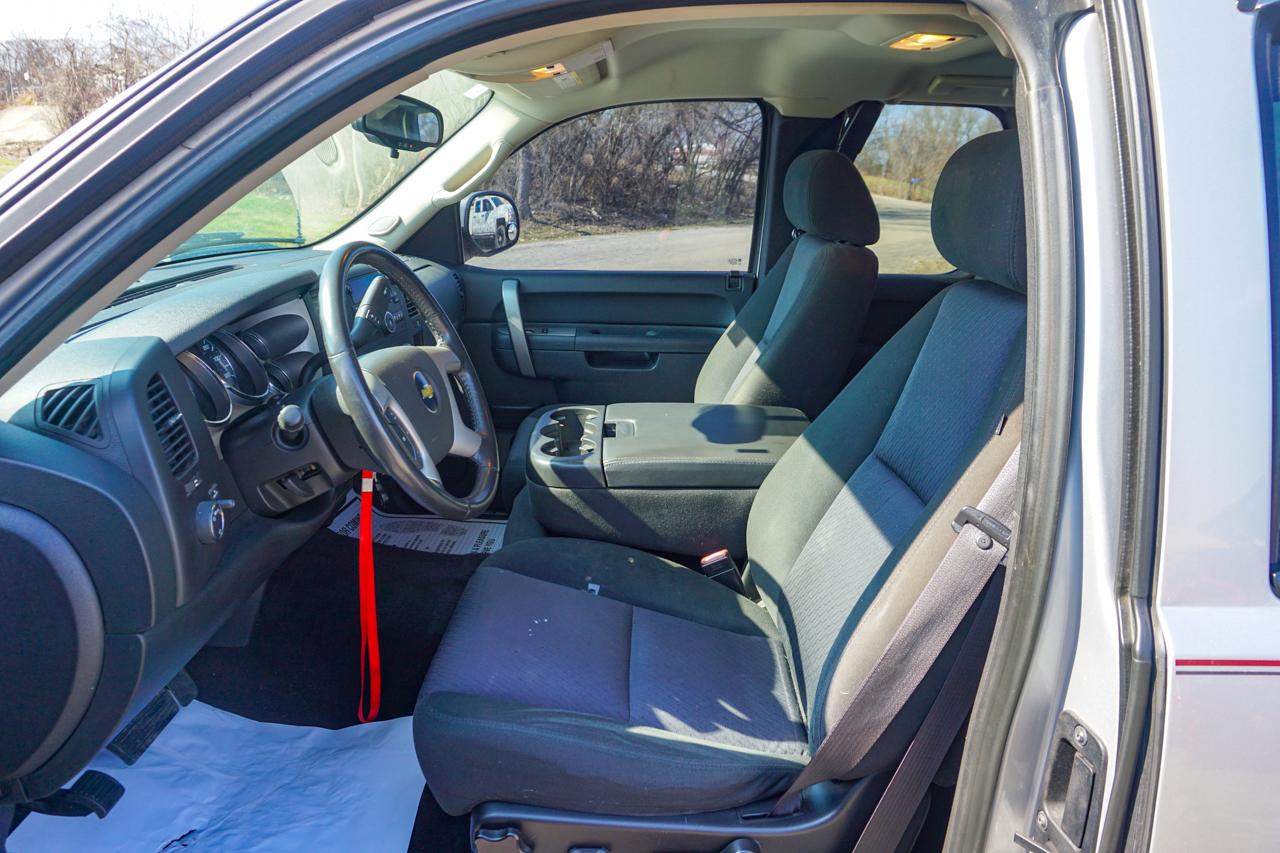 Chevrolet Silverado 1500 4WD Ext Cab 143.5" LT 2010