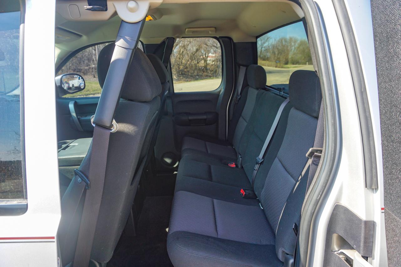 Chevrolet Silverado 1500 4WD Ext Cab 143.5" LT 2010