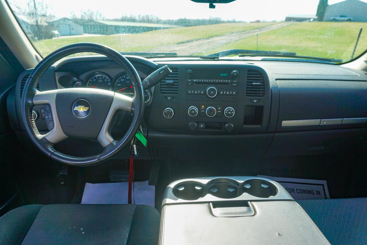 Chevrolet Silverado 1500 4WD Ext Cab 143.5" LT 2010