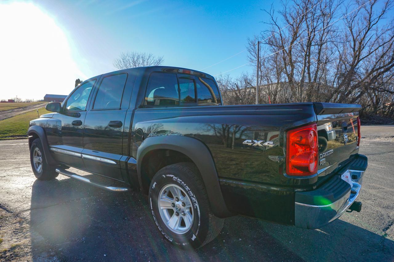Dodge Dakota 4WD Crew Cab Laramie 2008