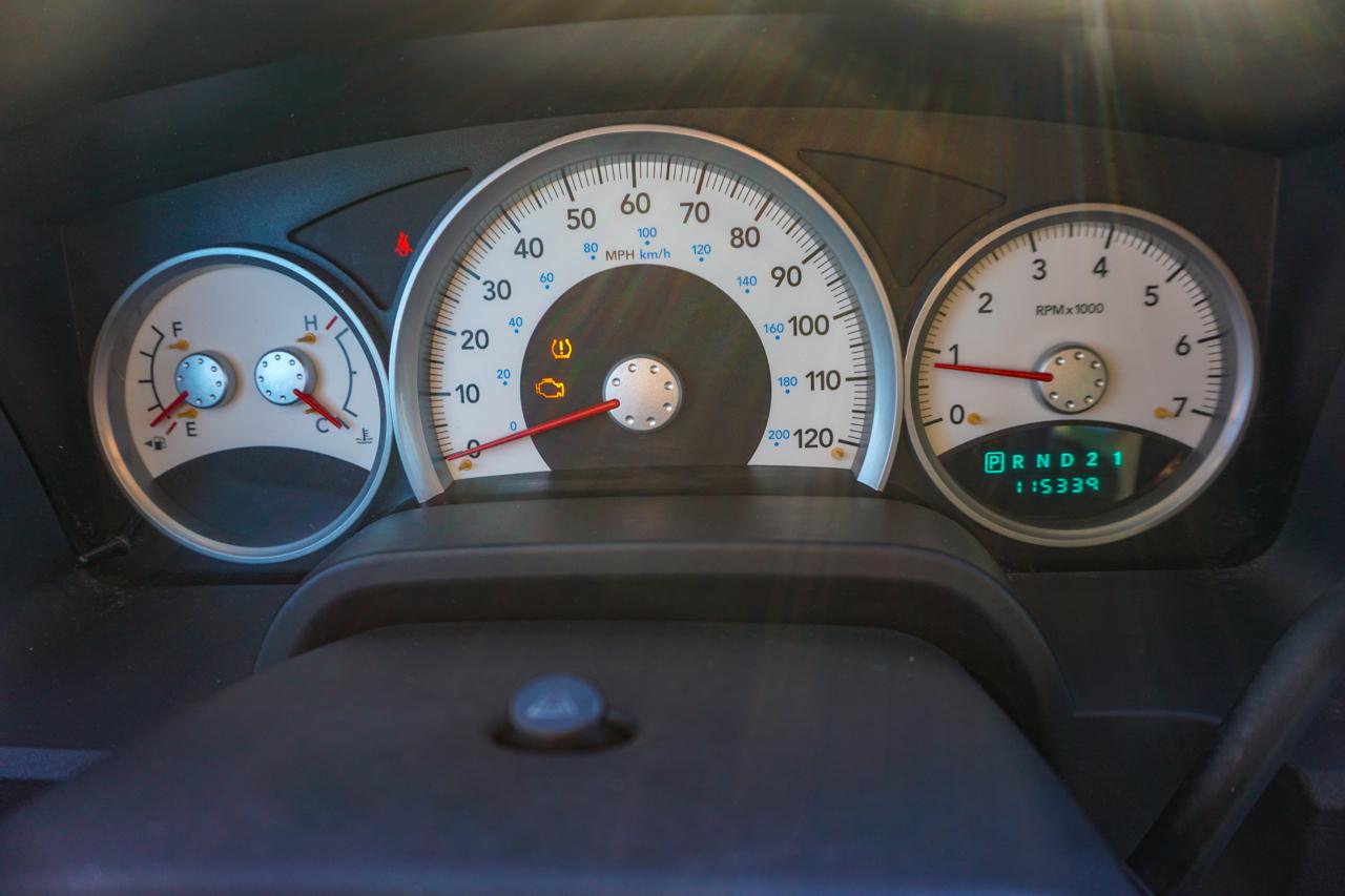 Dodge Dakota 4WD Crew Cab Laramie 2008