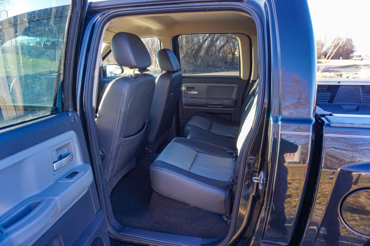 Dodge Dakota 4WD Crew Cab Laramie 2008