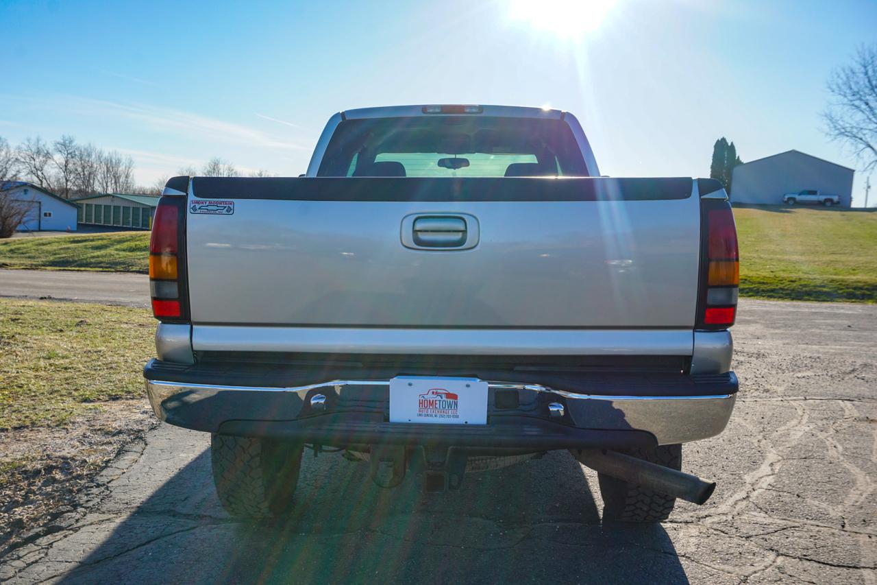 GMC Sierra 2500HD Ext Cab 143.5" WB 4WD SLT 2005