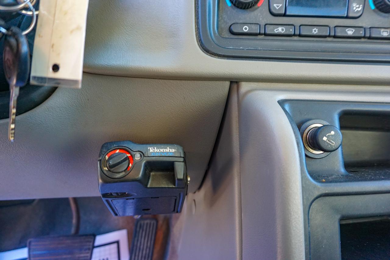 GMC Sierra 2500HD Ext Cab 143.5" WB 4WD SLT 2005